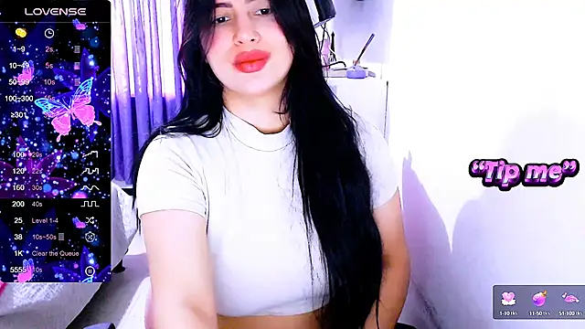 Snapshot of siddhixxx_592 chatting on 01/15/25, 04:54 siddhixxx 592 online show from 01/15/25, 04:54