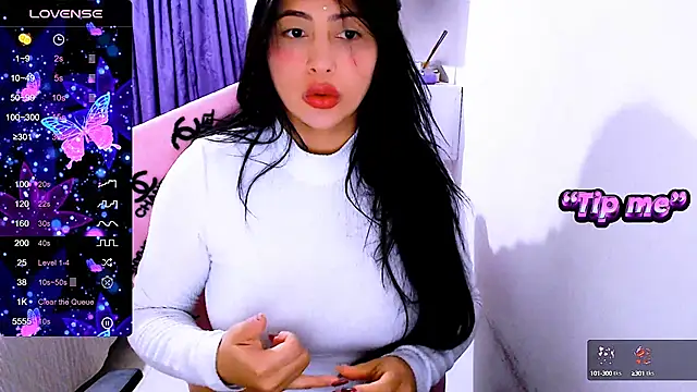 Snapshot of siddhixxx_592 chatting on 01/17/25, 02:08 siddhixxx 592 online show from 01/17/25, 02:08