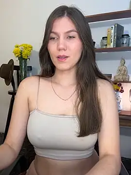 AmelieLaurent  online show from 02/11/25, 07:16