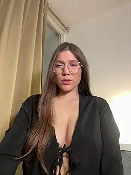 AmelieLaurent  online show from 11/29/25, 12:57