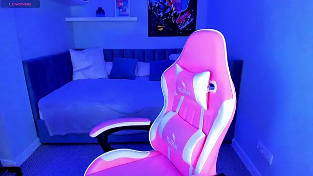 Lexi Split online show from 02/11/25, 08:26