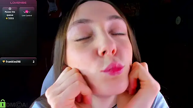 Lexi Split online show from 02/04/26, 01:33