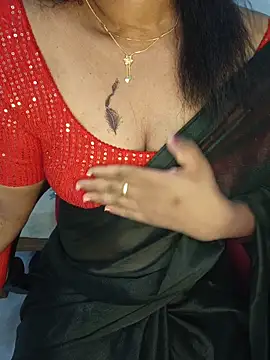Snapshot of Malluivaniya chatting on 06/12/26, 05:50 Malluivaniya online show from 06/12/26, 05:50