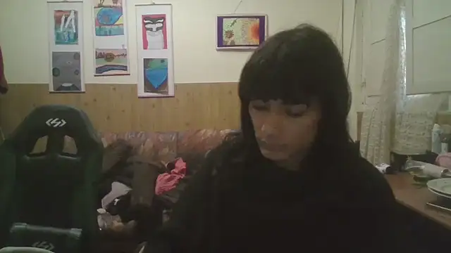 Snapshot of calliemaggotbone chatting on 11/04/25, 04:50 calliemaggotbone online show from 11/04/25, 04:50