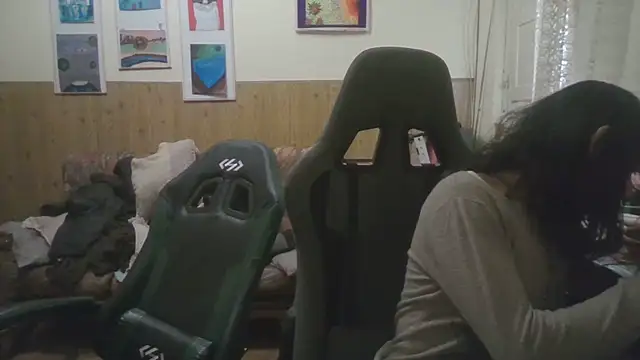 Snapshot of calliemaggotbone chatting on 11/07/25, 10:59 calliemaggotbone online show from 11/07/25, 10:59