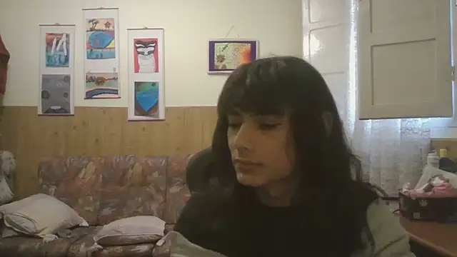 Snapshot of calliemaggotbone chatting on 11/14/25, 04:17 calliemaggotbone online show from 11/14/25, 04:17