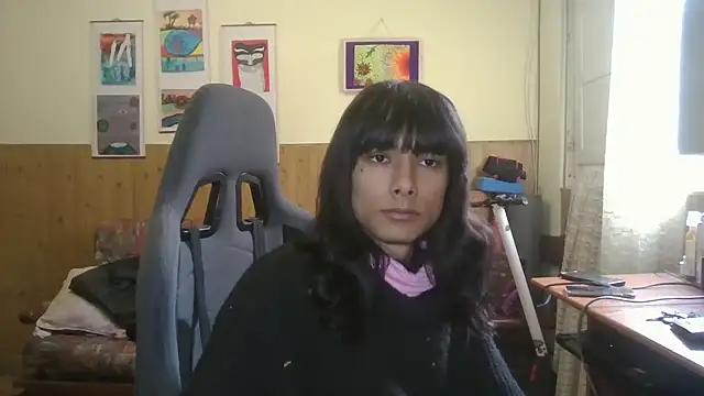 Snapshot of calliemaggotbone chatting on 11/22/25, 01:21 calliemaggotbone online show from 11/22/25, 01:21