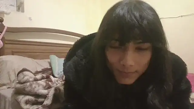 Snapshot of calliemaggotbone chatting on 12/05/25, 06:15 calliemaggotbone online show from 12/05/25, 06:15