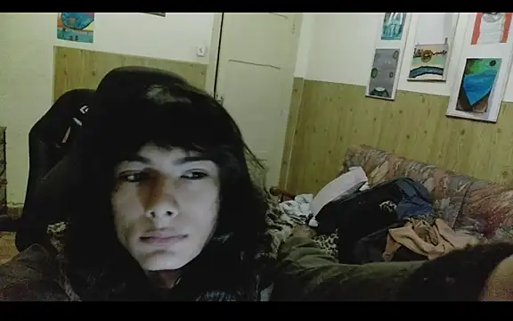 Snapshot of calliemaggotbone chatting on 12/14/25, 01:16 calliemaggotbone online show from 12/14/25, 01:16