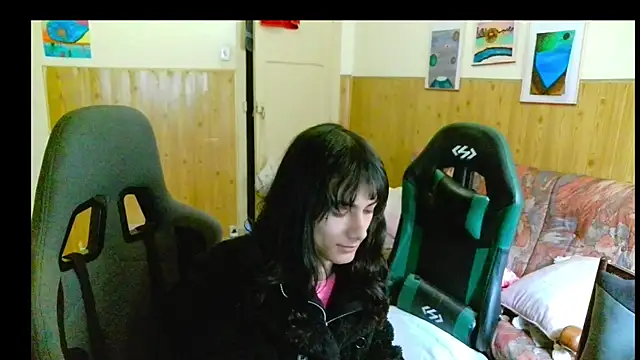 Snapshot of calliemaggotbone chatting on 12/22/25, 02:58 calliemaggotbone online show from 12/22/25, 02:58