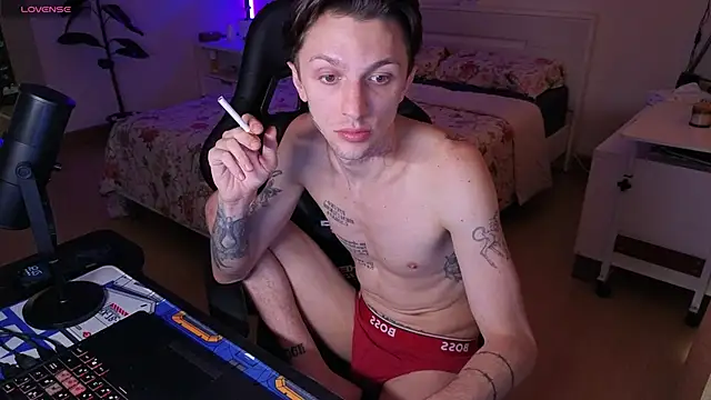 Snapshot of Tima_Lexikov_ chatting on 12/19/24, 08:13 Tima Lexikov online show from 12/19/24, 08:13