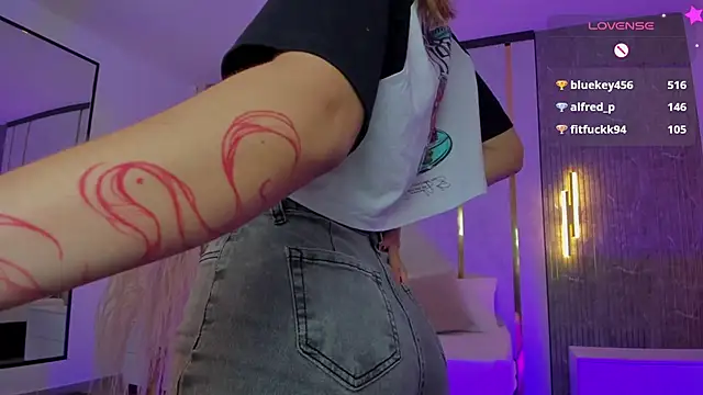 riley sierra online show from 07/06/26, 03:03