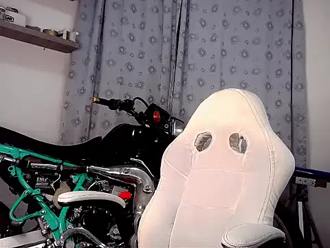 pedropicapi online show from 10/09/25, 03:04