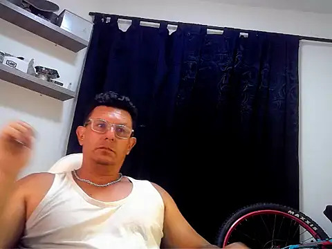 Snapshot of pedropicapi chatting on 04/12/26, 03:22 pedropicapi online show from 04/12/26, 03:22