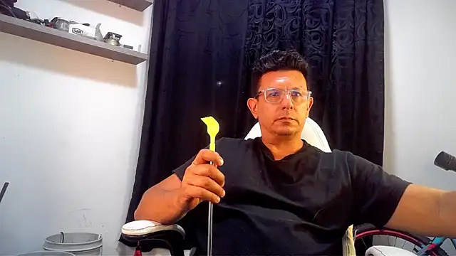 Snapshot of pedropicapi chatting on 04/24/26, 03:42 pedropicapi online show from 04/24/26, 03:42