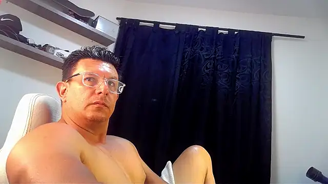 Snapshot of pedropicapi chatting on 04/24/26, 11:40 pedropicapi online show from 04/24/26, 11:40