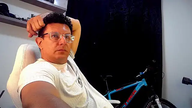 Snapshot of pedropicapi chatting on 05/04/26, 01:56 pedropicapi online show from 05/04/26, 01:56