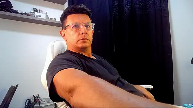 Snapshot of pedropicapi chatting on 05/13/26, 02:20 pedropicapi online show from 05/13/26, 02:20