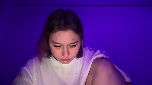 Isabel-Bailey online show from 10/30/25, 09:04