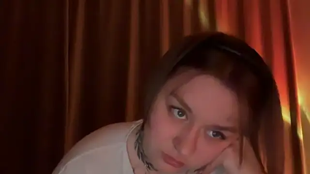 Snapshot of Isabel-Bailey chatting on 04/16/26, 08:09 Isabel-Bailey online show from 04/16/26, 08:09