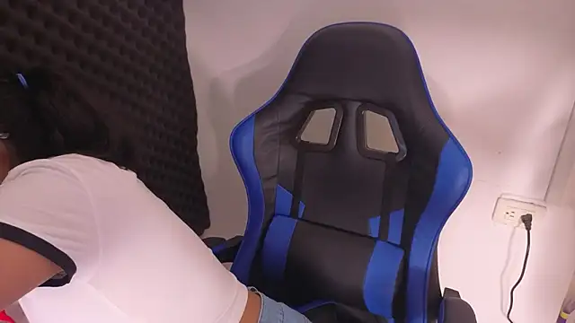 Cuteprincess21 online show from 02/20/26, 02:30