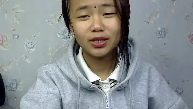 Snapshot of cute_sapna chatting on 12/15/24, 12:28 cute sapna online show from 12/15/24, 12:28