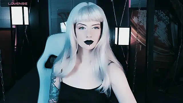 Snapshot of Noah_ElmerX chatting on 12/13/24, 02:27 Noah ElmerX online show from 12/13/24, 02:27