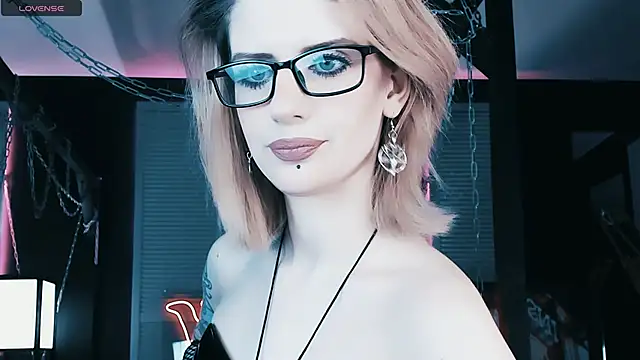 Snapshot of Noah_ElmerX chatting on 12/20/24, 04:46 Noah ElmerX online show from 12/20/24, 04:46