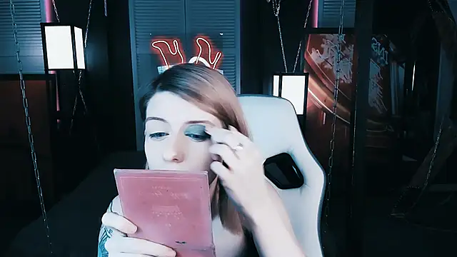 Snapshot of Noah_ElmerX chatting on 12/30/24, 05:44 Noah ElmerX online show from 12/30/24, 05:44