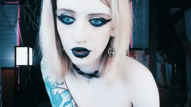 Snapshot of Noah_ElmerX chatting on 01/07/25, 10:19 Noah ElmerX online show from 01/07/25, 10:19