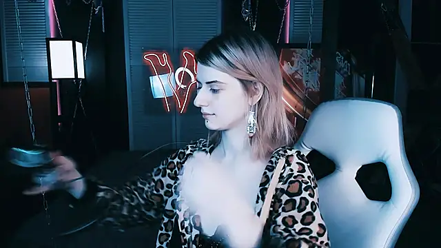 Snapshot of Noah_ElmerX chatting on 01/10/25, 08:15 Noah ElmerX online show from 01/10/25, 08:15