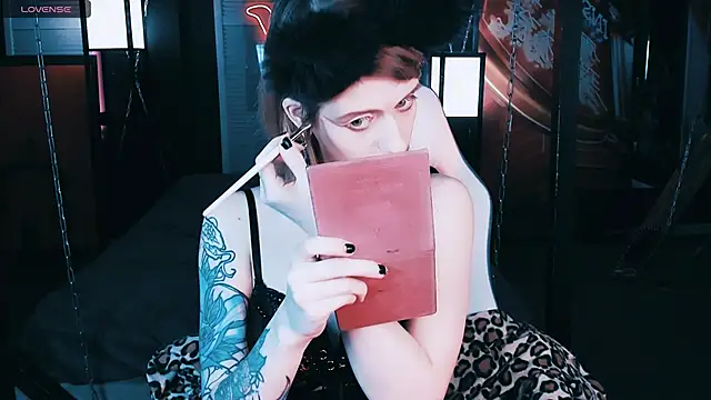 Snapshot of Noah_ElmerX chatting on 01/10/25, 11:18 Noah ElmerX online show from 01/10/25, 11:18