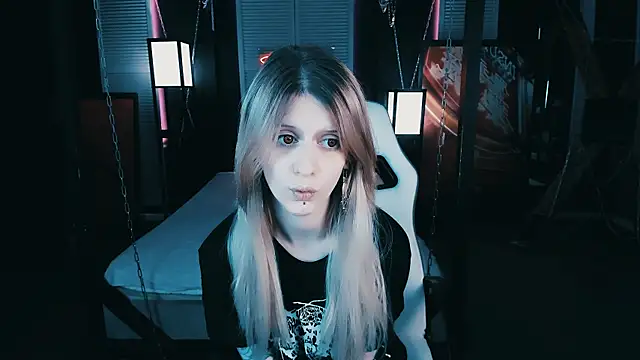 Snapshot of Noah_ElmerX chatting on 01/31/25, 08:54 Noah ElmerX online show from 01/31/25, 08:54