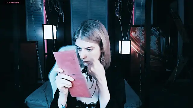 Snapshot of Noah_ElmerX chatting on 02/05/25, 08:57 Noah ElmerX online show from 02/05/25, 08:57