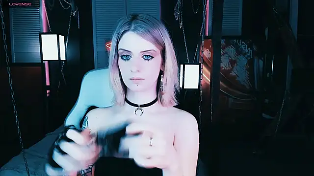 Snapshot of Noah_ElmerX chatting on 02/11/25, 08:42 Noah ElmerX online show from 02/11/25, 08:42