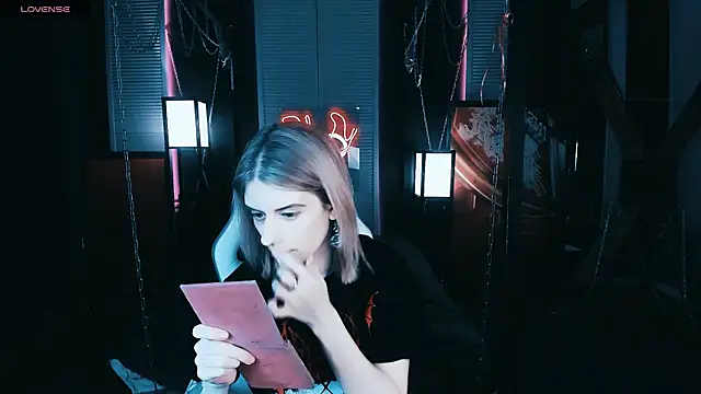 Snapshot of Noah_ElmerX chatting on 02/15/25, 07:28 Noah ElmerX online show from 02/15/25, 07:28