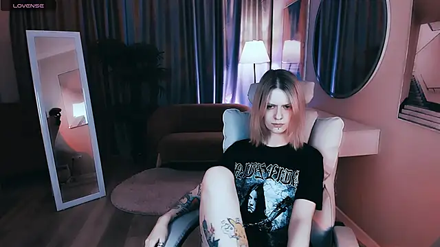 Snapshot of Noah_ElmerX chatting on 03/13/25, 03:50 Noah ElmerX online show from 03/13/25, 03:50