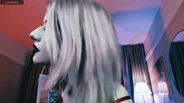 Snapshot of Noah_ElmerX chatting on 03/16/25, 10:20 Noah ElmerX online show from 03/16/25, 10:20