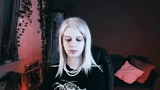 Snapshot of Noah_ElmerX chatting on 09/09/25, 04:06 Noah ElmerX online show from 09/09/25, 04:06