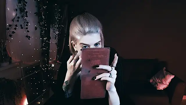 Snapshot of Noah_ElmerX chatting on 09/23/25, 03:26 Noah ElmerX online show from 09/23/25, 03:26