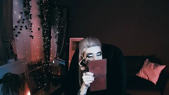 Snapshot of Noah_ElmerX chatting on 09/24/25, 10:02 Noah ElmerX online show from 09/24/25, 10:02