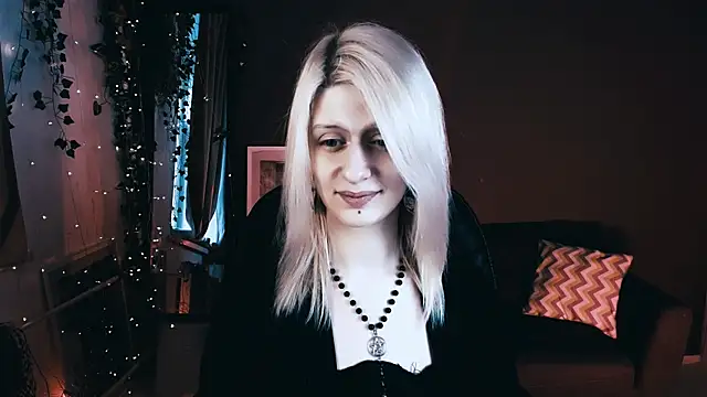 Snapshot of Noah_ElmerX chatting on 10/03/25, 02:47 Noah ElmerX online show from 10/03/25, 02:47