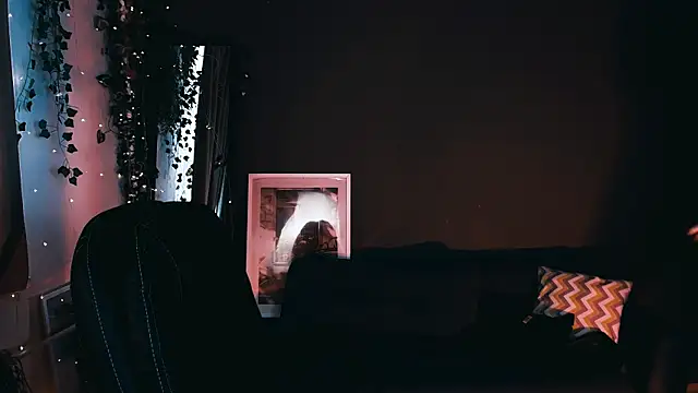 Snapshot of Noah_ElmerX chatting on 10/05/25, 07:17 Noah ElmerX online show from 10/05/25, 07:17