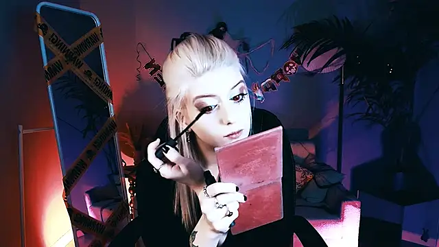 Snapshot of Noah_ElmerX chatting on 10/23/25, 10:19 Noah ElmerX online show from 10/23/25, 10:19