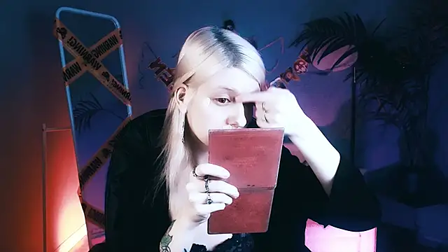 Snapshot of Noah_ElmerX chatting on 11/01/25, 09:28 Noah ElmerX online show from 11/01/25, 09:28