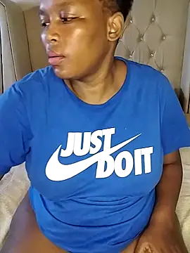 Snapshot of makaviwe chatting on 01/18/25, 04:48 makaviwe online show from 01/18/25, 04:48