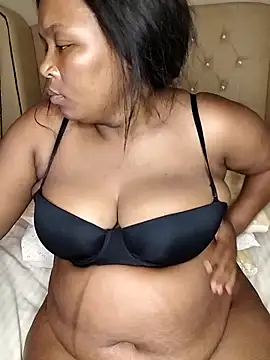 Snapshot of makaviwe chatting on 01/24/25, 06:04 makaviwe online show from 01/24/25, 06:04