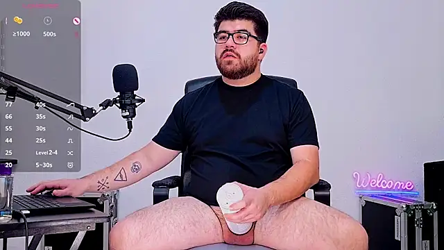 Snapshot of jax_luna chatting on 12/21/24, 07:03 jax luna online show from 12/21/24, 07:03