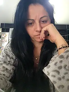 Snapshot of bruneta_sexy23 chatting on 12/06/24, 01:44 bruneta sexy23 online show from 12/06/24, 01:44