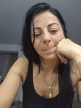 Snapshot of bruneta_sexy23 chatting on 06/18/26, 02:45 bruneta sexy23 online show from 06/18/26, 02:45